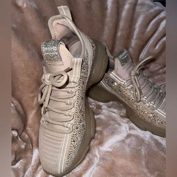 STEVE MADDEN - Picture 2 of 5